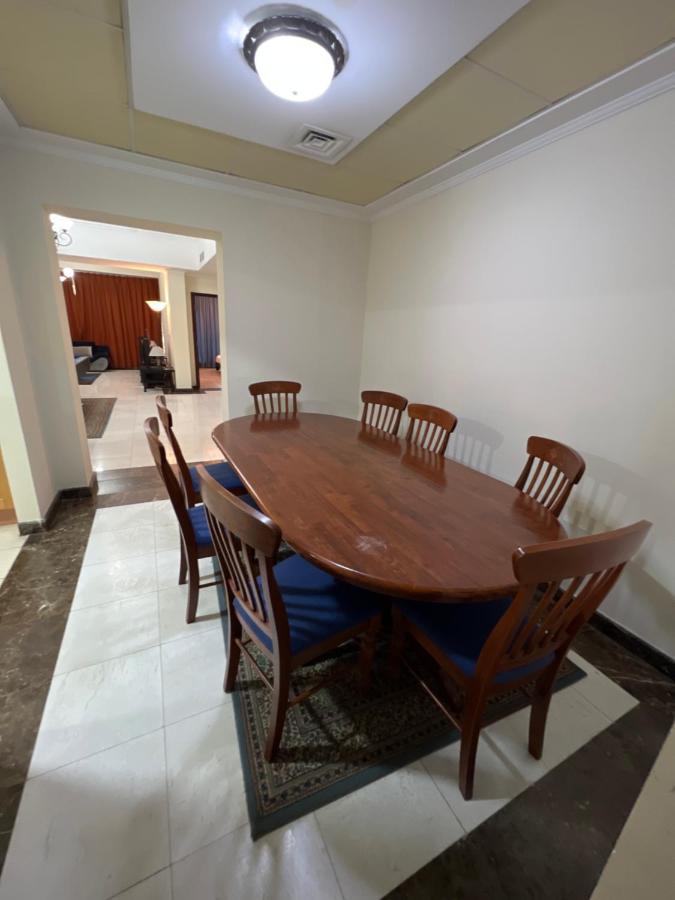 Al Abbas Tower Apartment มานามา ภายนอก รูปภาพ